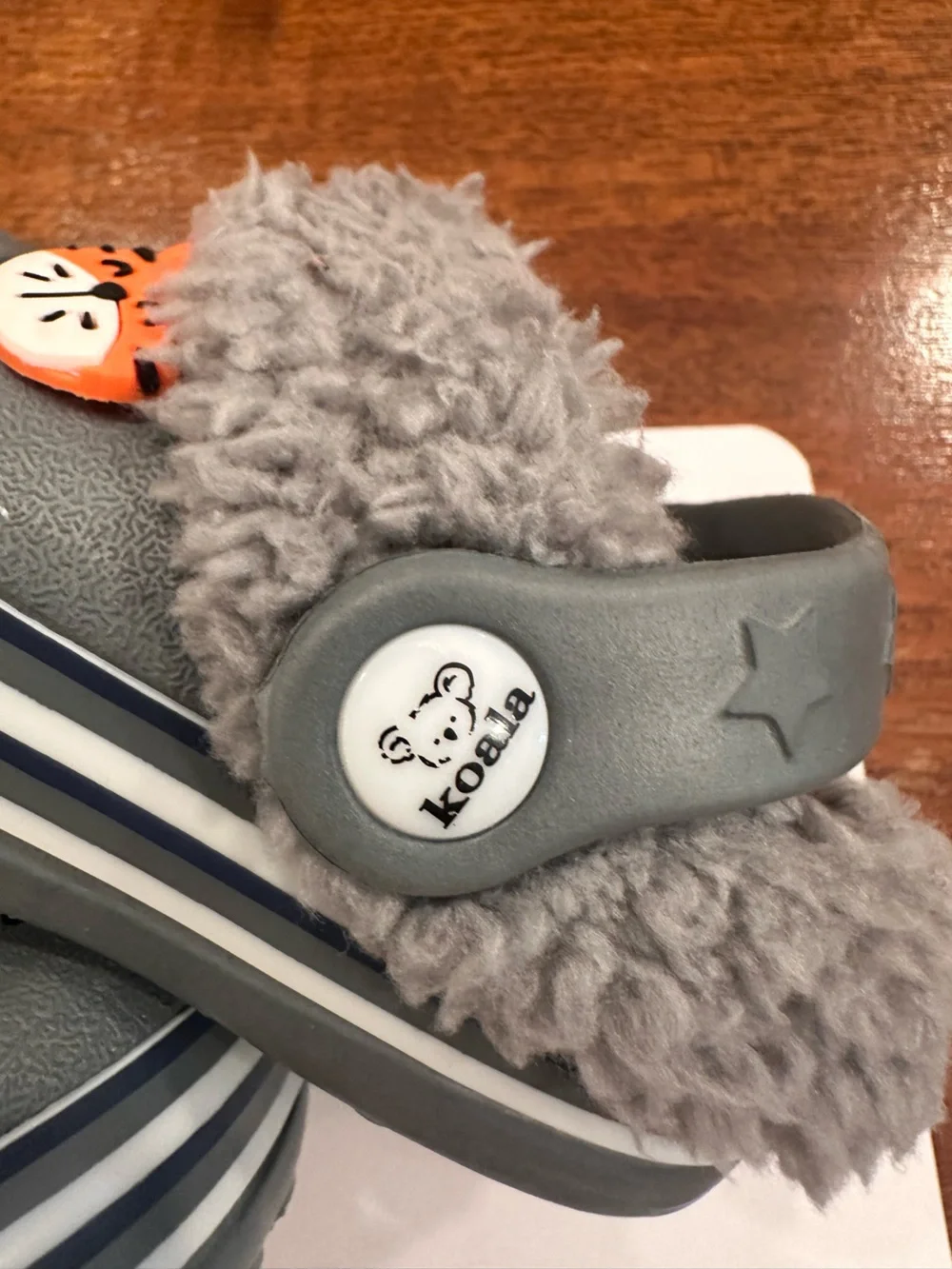 NWOT Koala Grey Fuzzy-Lined Kids Clogs with Star Cutouts, Baby Size 4